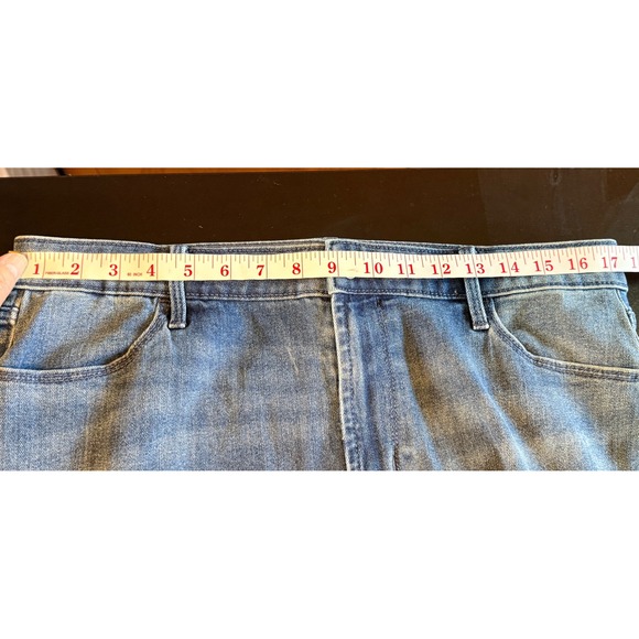 Old Navy Wow Straight High Rise Jeans Size 14 Short Medium Wash Blue Denim - Picture 5 of 7